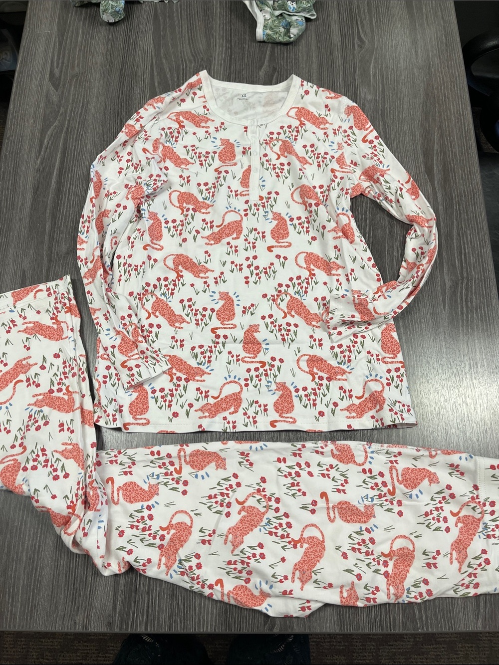 Roller rabbit long sleeve and pants pajamas leopard XS